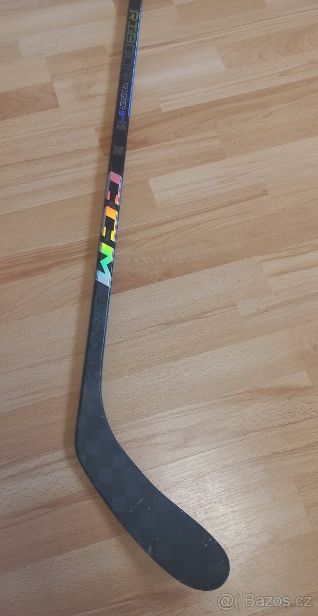 Hokejka CCM RIBCOR TRIGGER 9PRO, 30flex-P28 pravá - 2