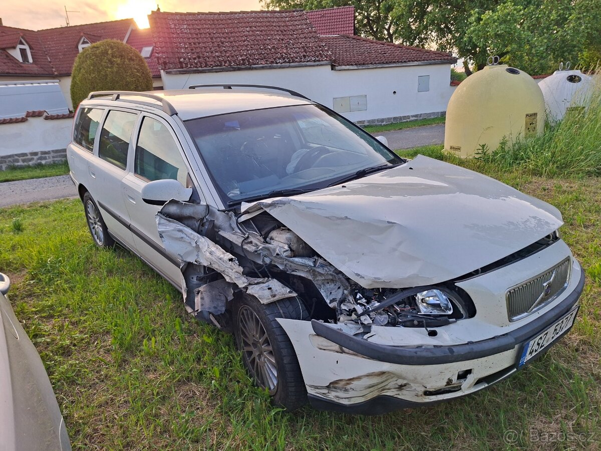 Volvo v 70 - 2