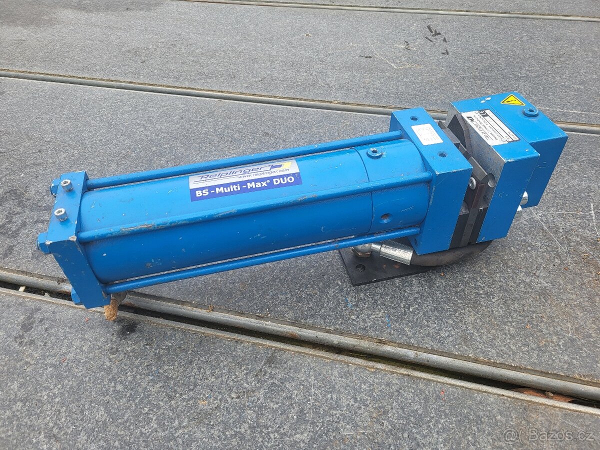hydraulický dierovač - 2