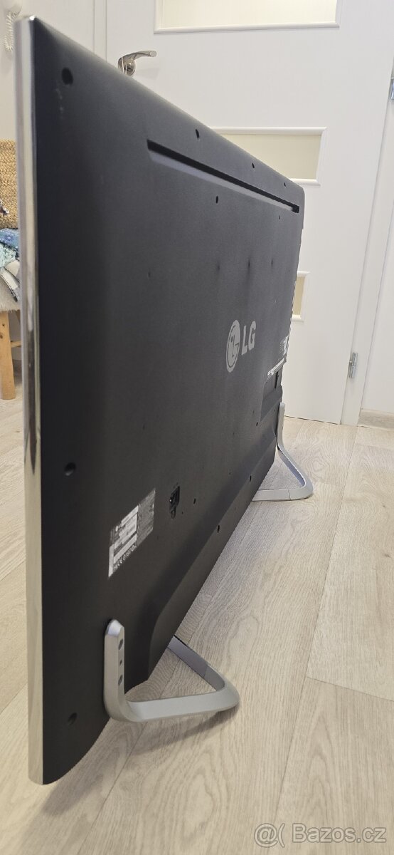 Smart TV LG 49" 4K 3D - 2