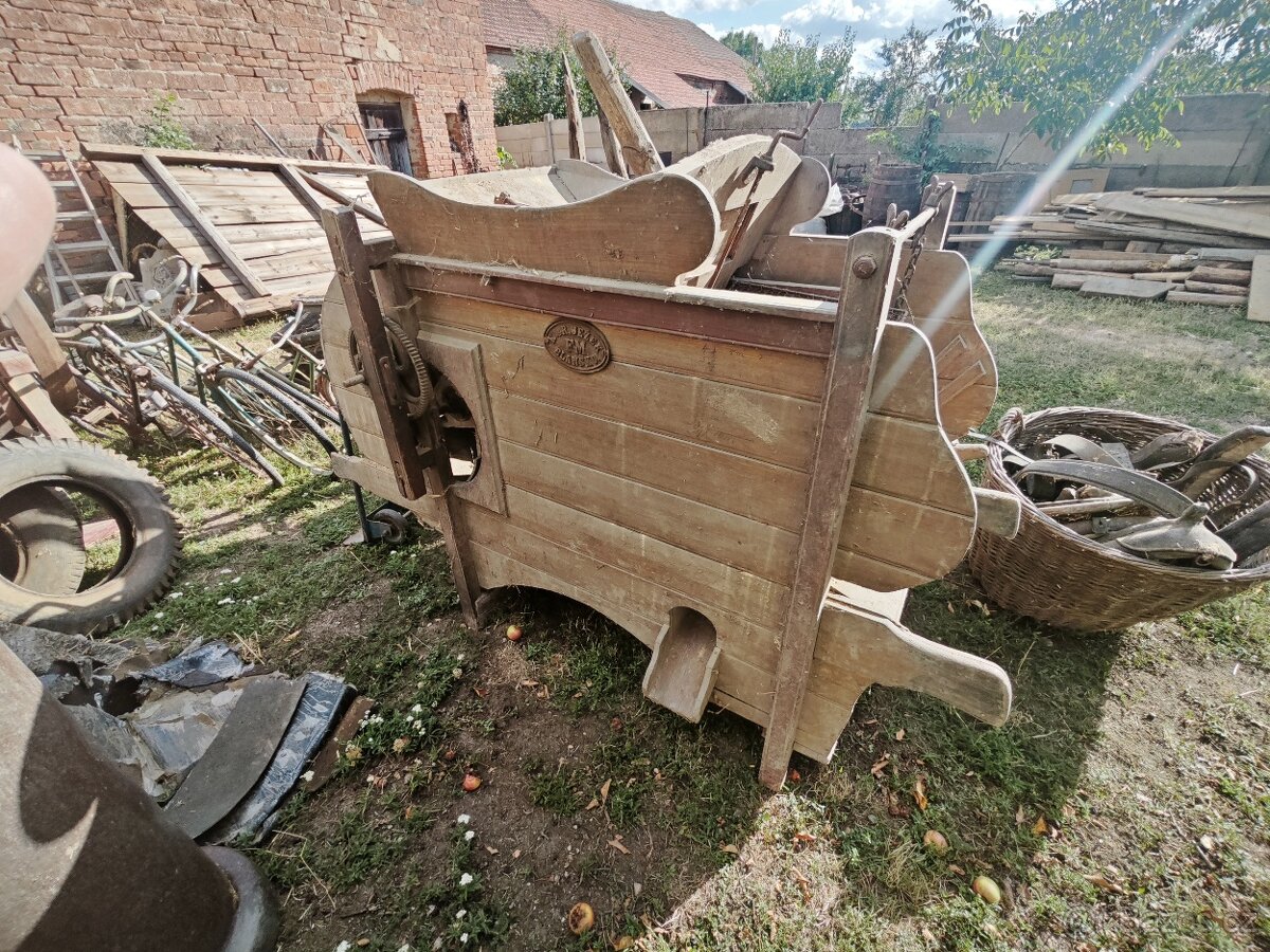 Staré zemědělské stroje - 2