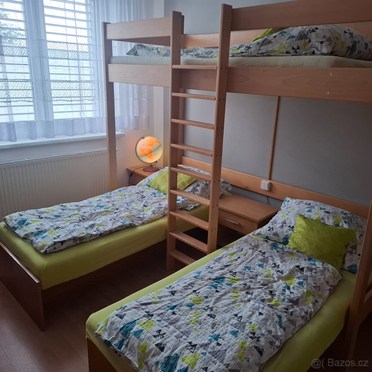 Patrová postel MASÍV - 2