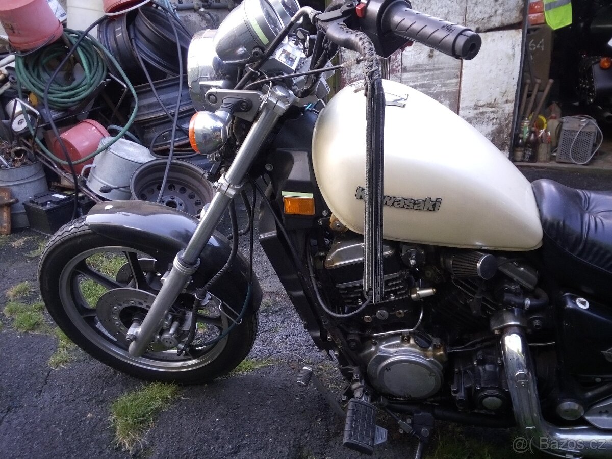 Kawasaki 700 Vulkán - 2