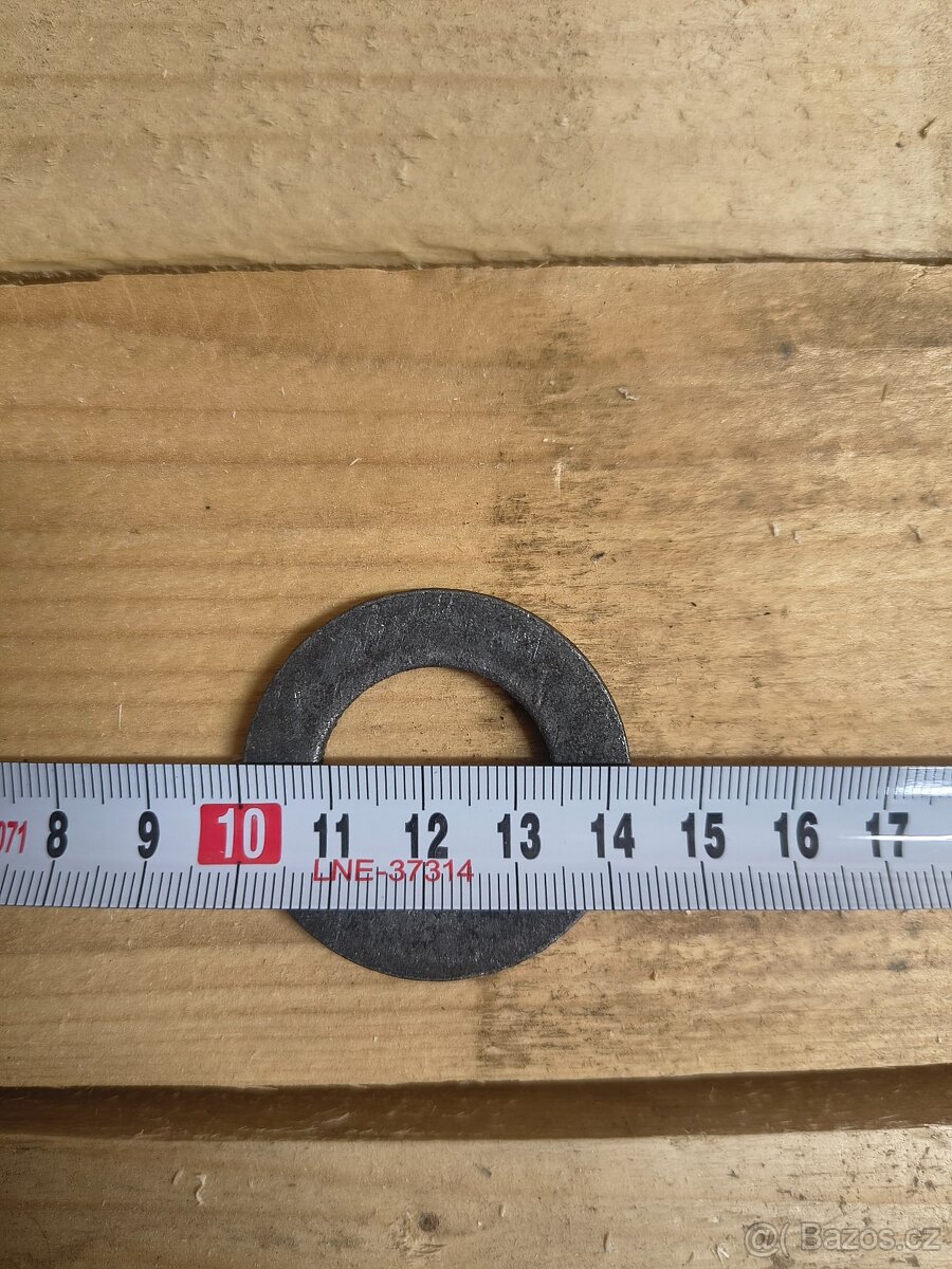 Podložky, tloušťka 4mm - 2