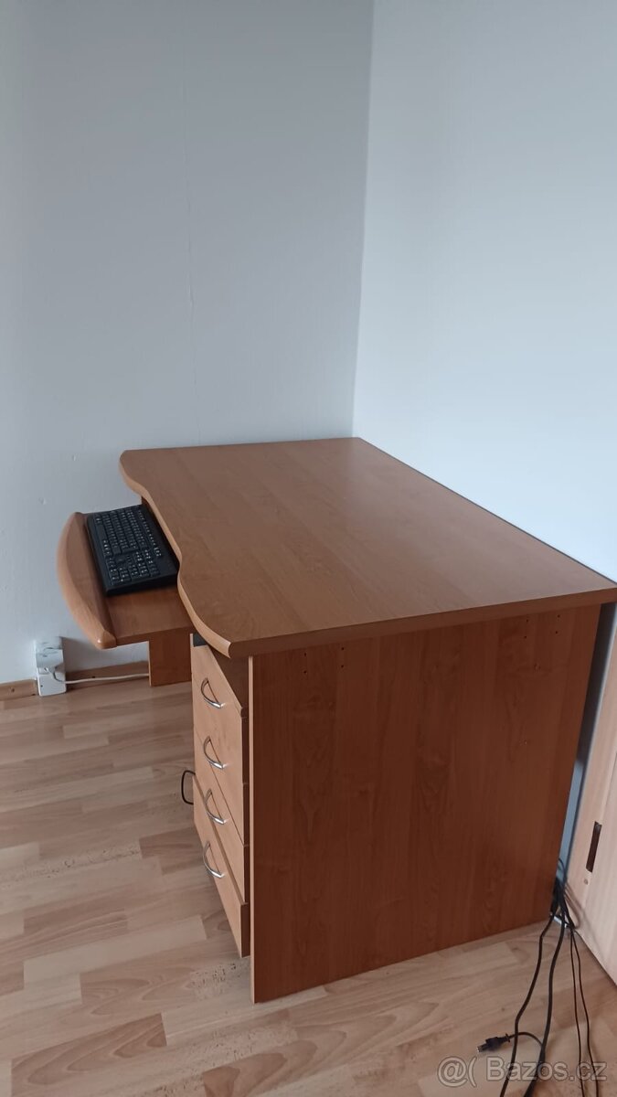 PC stůl - 2