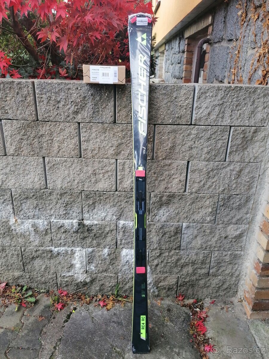 FISCHER RC4 WC RC 170cm r-17,5. Model 2024/2025 - 2
