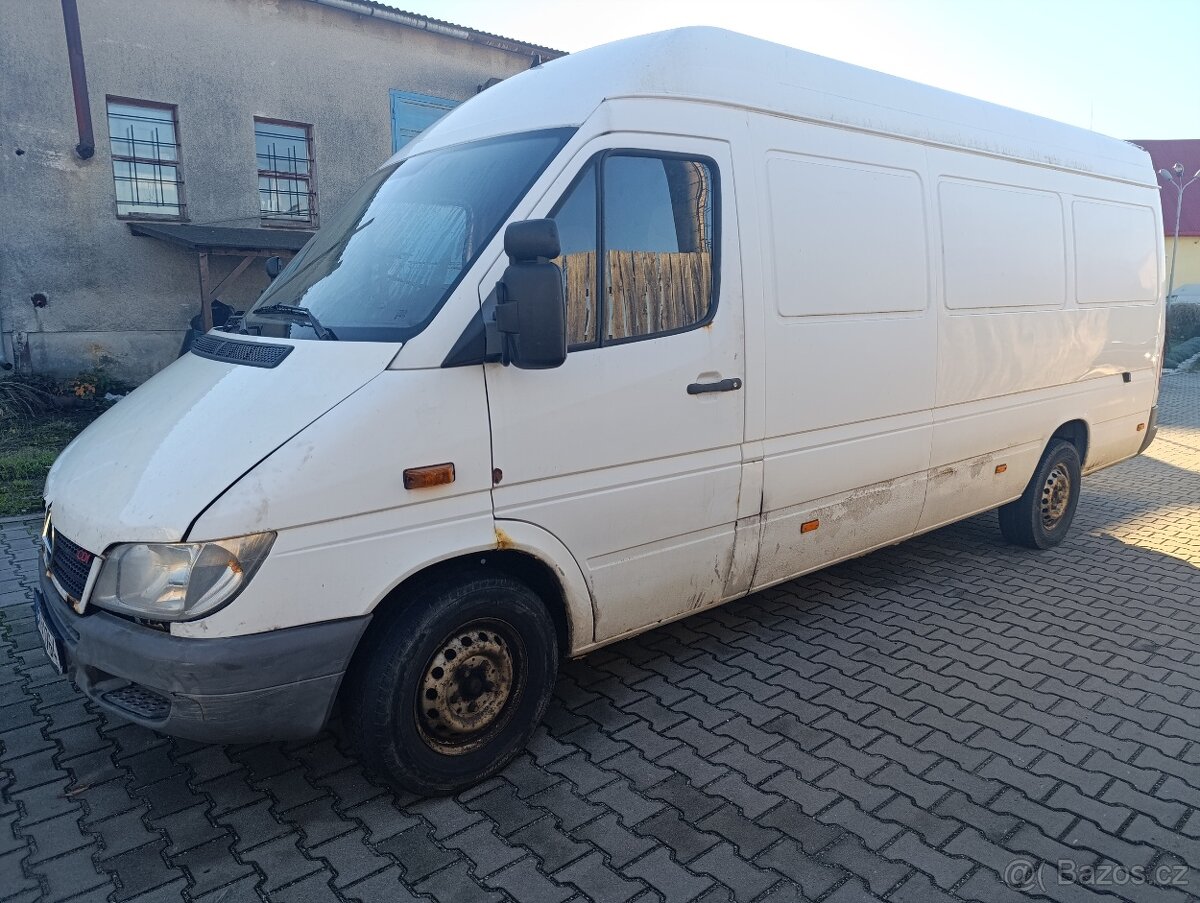 Mercedes-Benz Sprinter 2.2 CDI – 95 kW, 2006, skříňový, zadn - 2