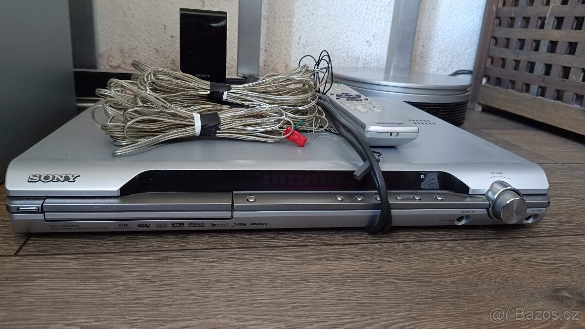 Domácí kino Sony DAV-DZ810W - 2