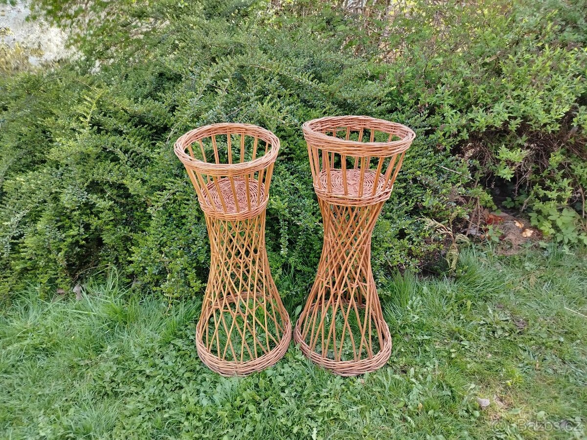 Prodám proutěné stojany na květiny - 2