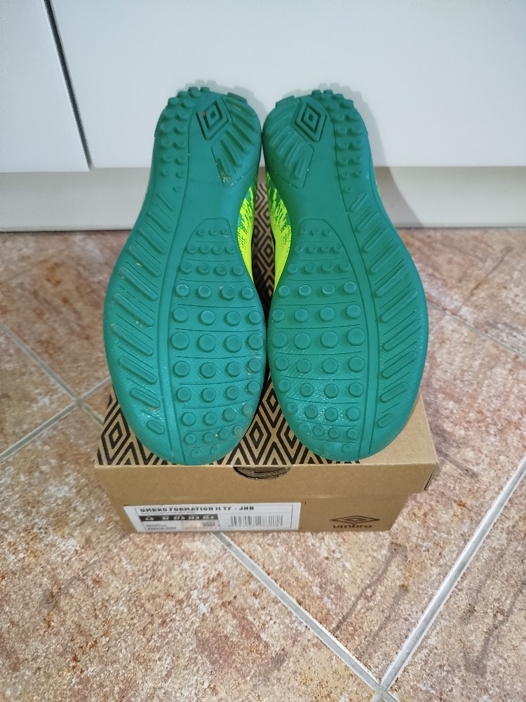 Dětské turfy Umbro FORMATION II TF JNR, EUR 37,5 - 2