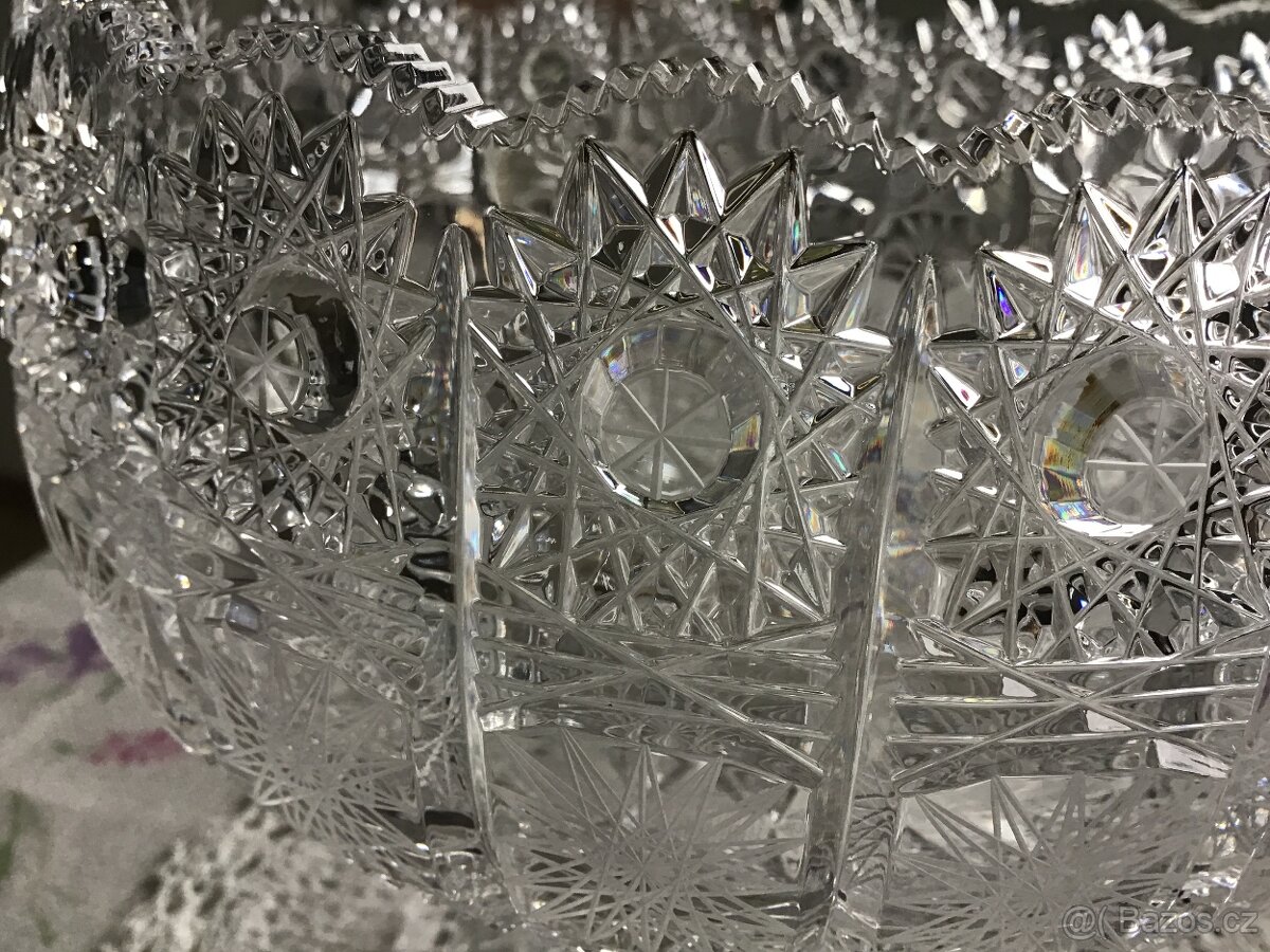 Broušená mísa na nožce - 2