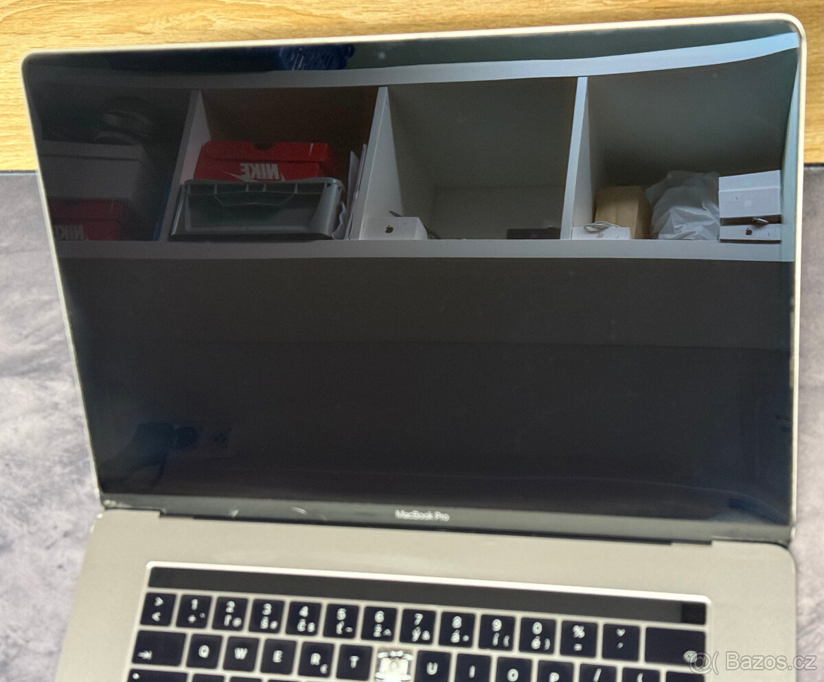 Apple Macbook Pro 15" 2016 i7/16GB/512GB - 2