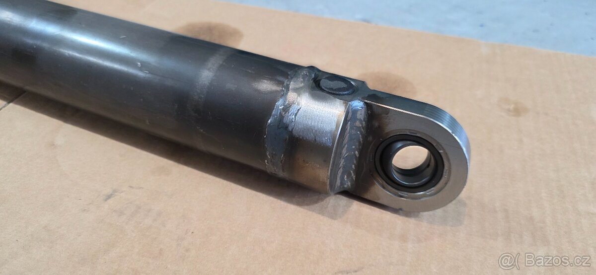 Hydraulický válec 63/32 zdvih 400mm - nový - 2