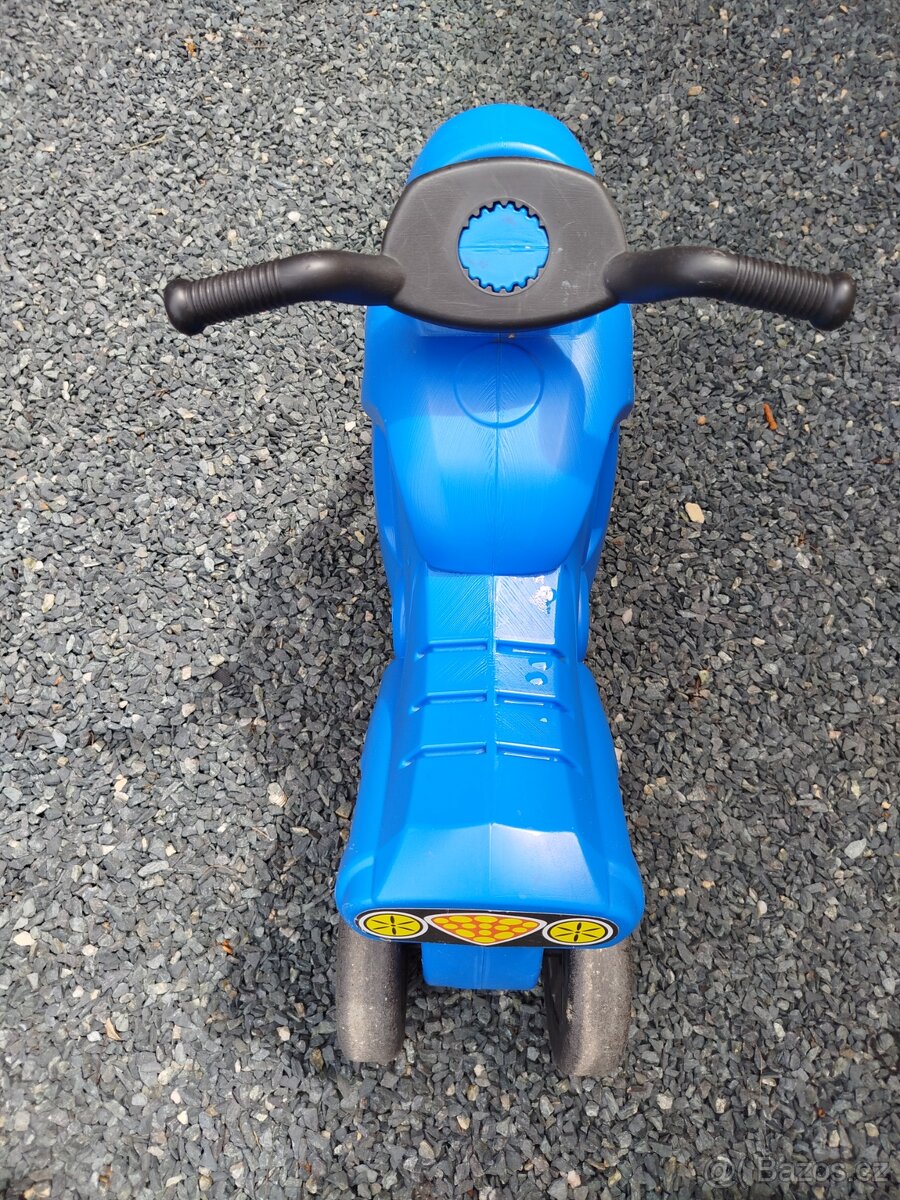 Modré odrážedlo - 2