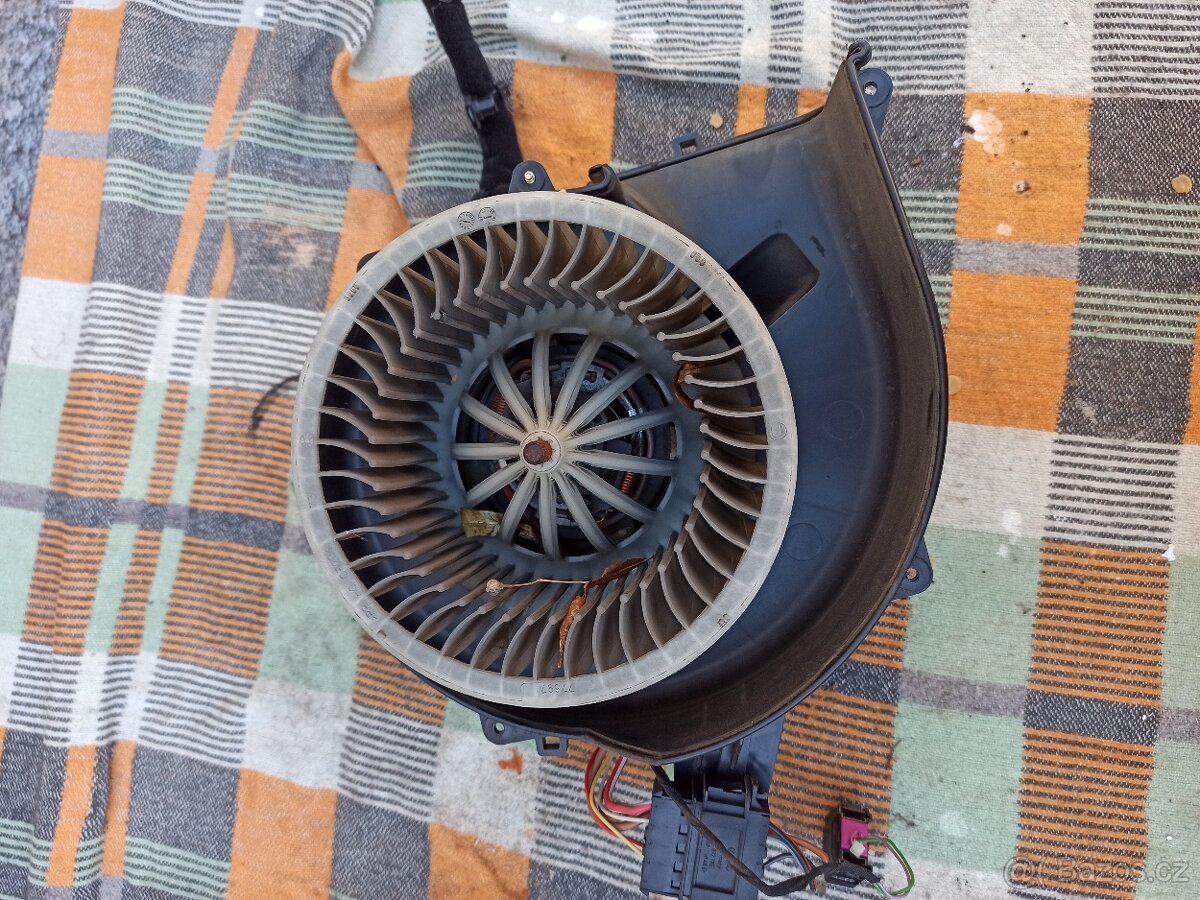 Prodám ventilátor topení Fabia 1 - 2