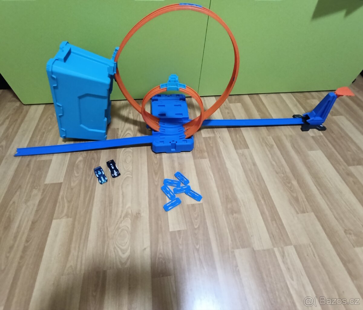 Hot Wheels dráha se dvěmi autíčky - 2