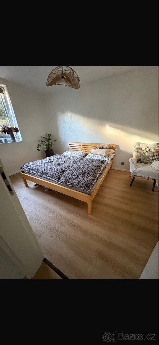 Dřevěná manzelska postel(masiv) - 2