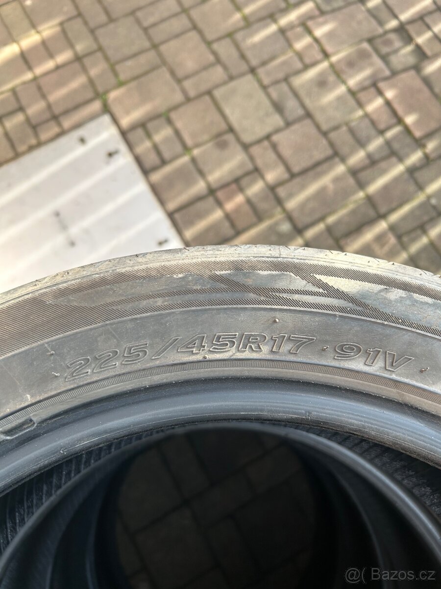 225/45 R17 HANKOOK - 2
