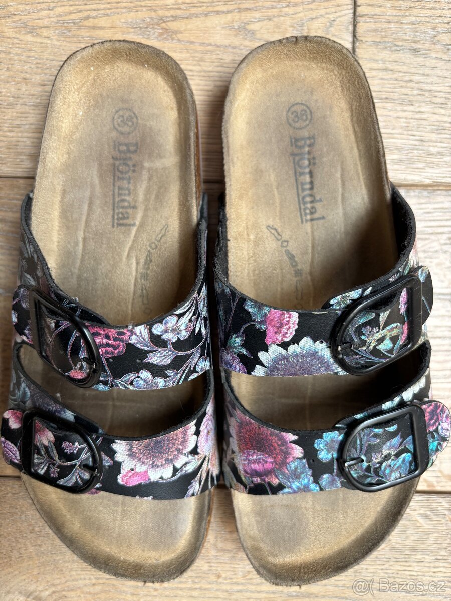 Dívčí pantofle / prezuvky vel. 36 - 2