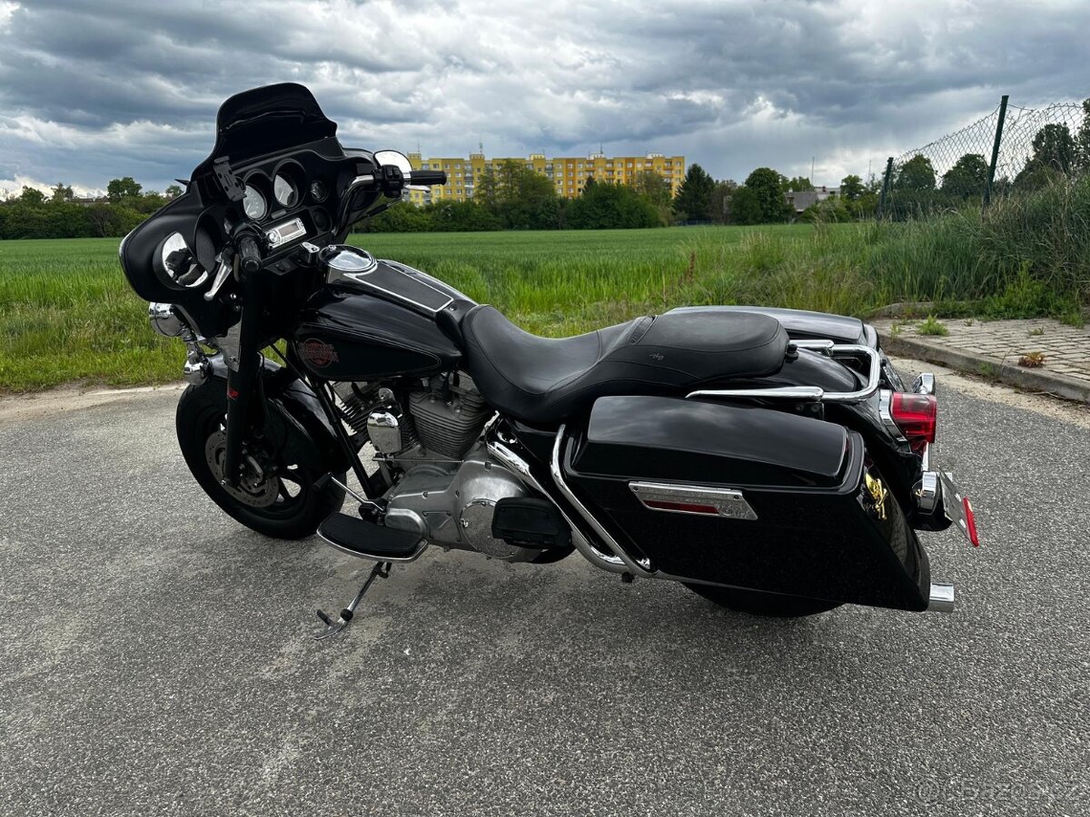 Harley Davidson Street Glide - 2