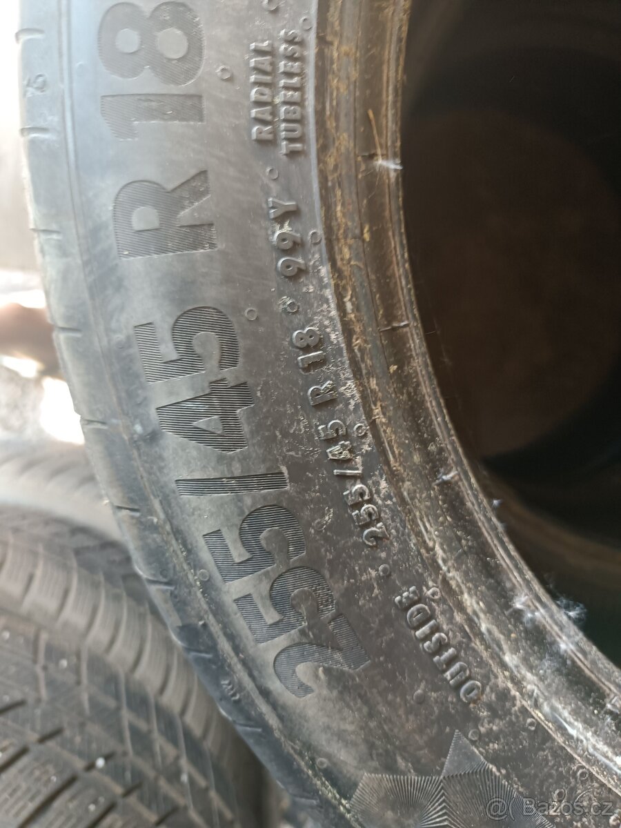 Pneu 255/45 18 - 2