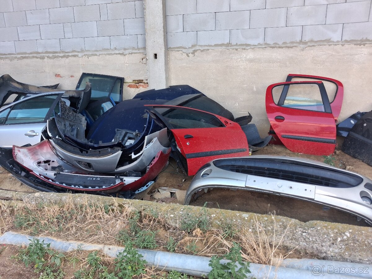 Karosarske dily peugeot,ruzne modely - 2