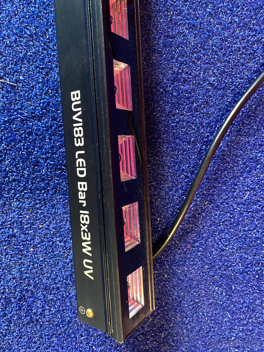 BeamZ BUVI83 Led Bar 18x3W ÚV - 2