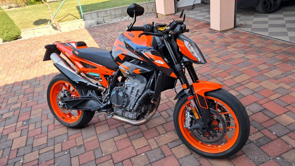 motocykl KTM 890 Duke GP - 2