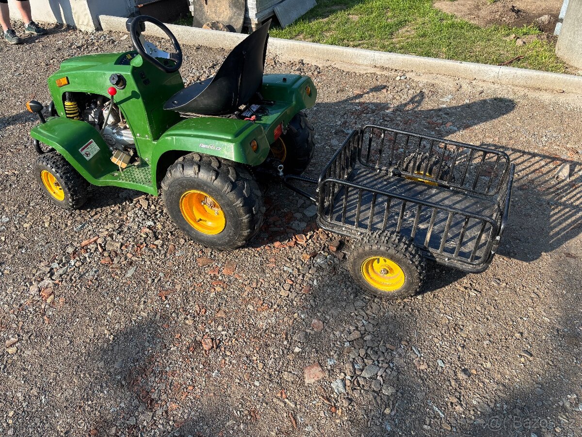 Dětský benzinový traktor 110ccm