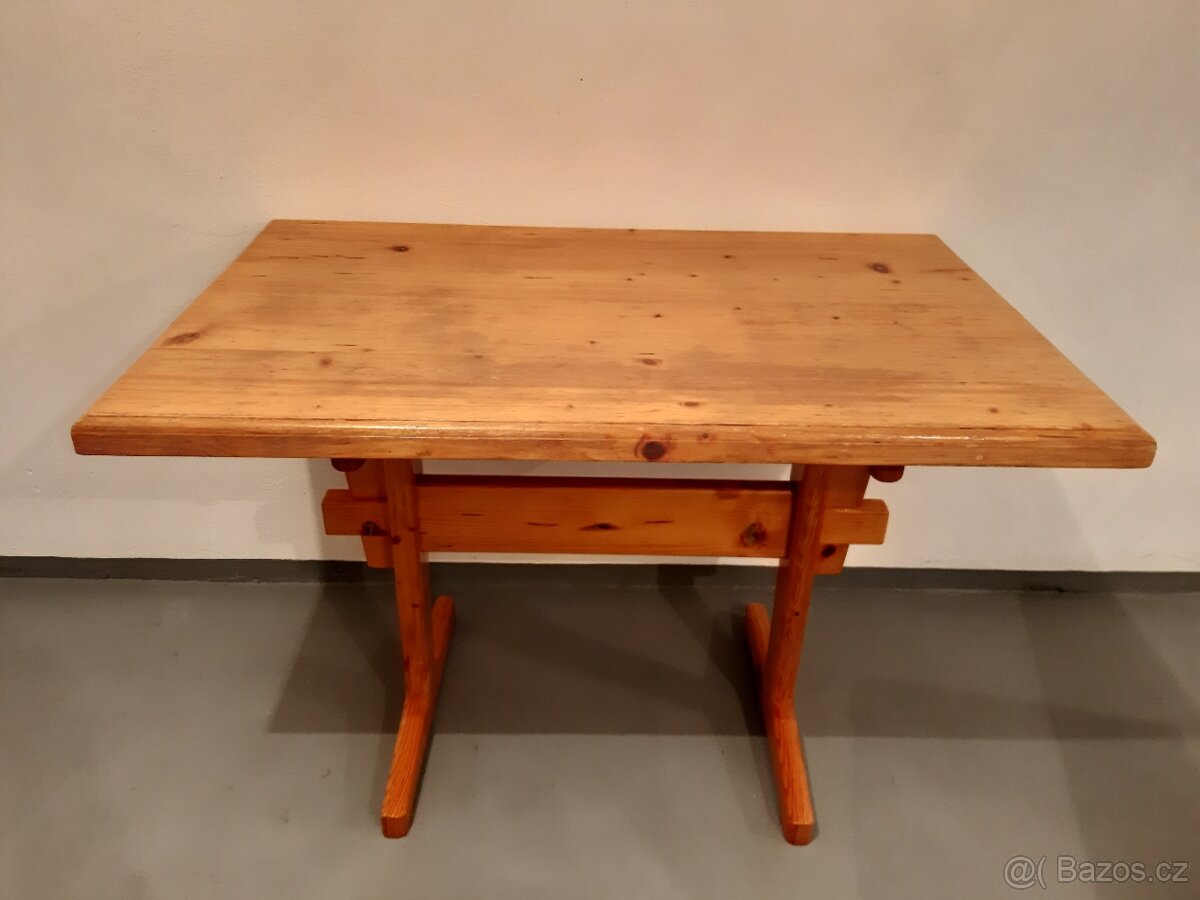 Masivní jídelní souprava - 2