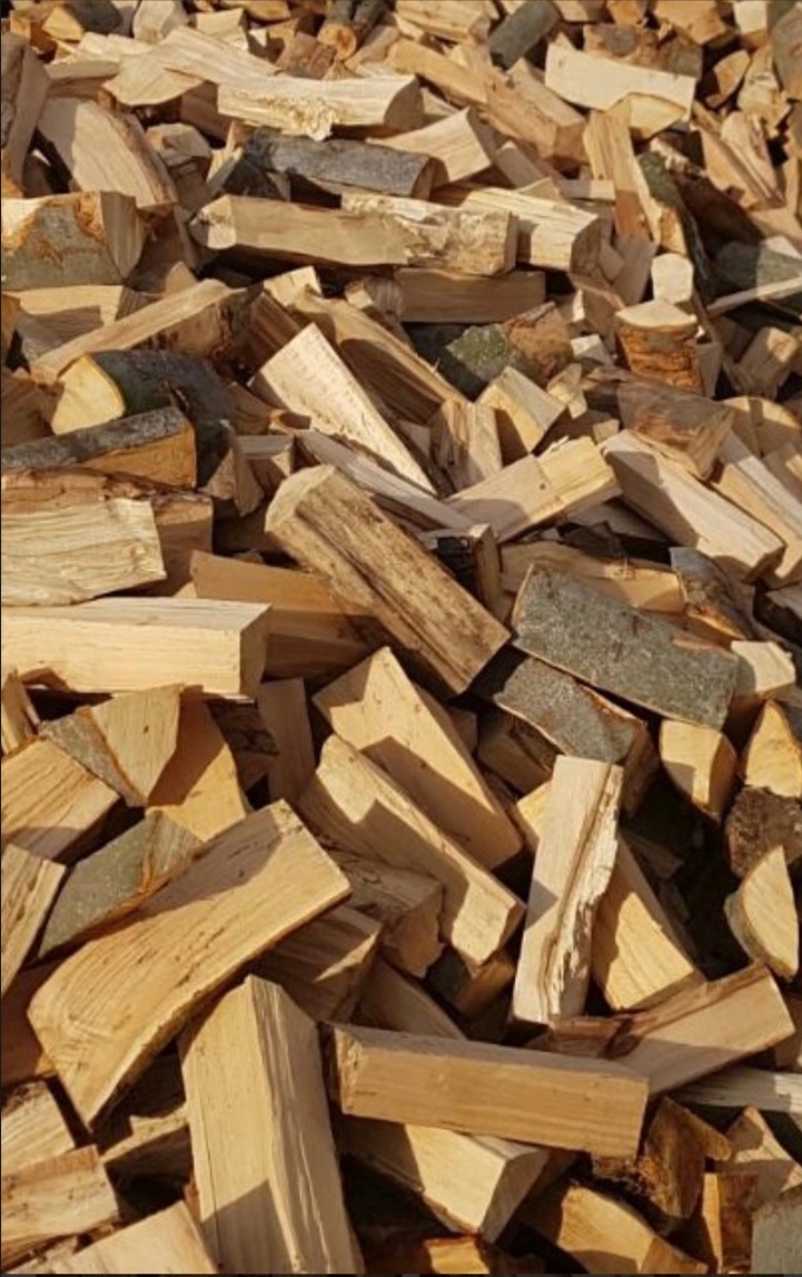 Štípané palivové TVRDÉ dřevo DUB - SUCHÉ - 2