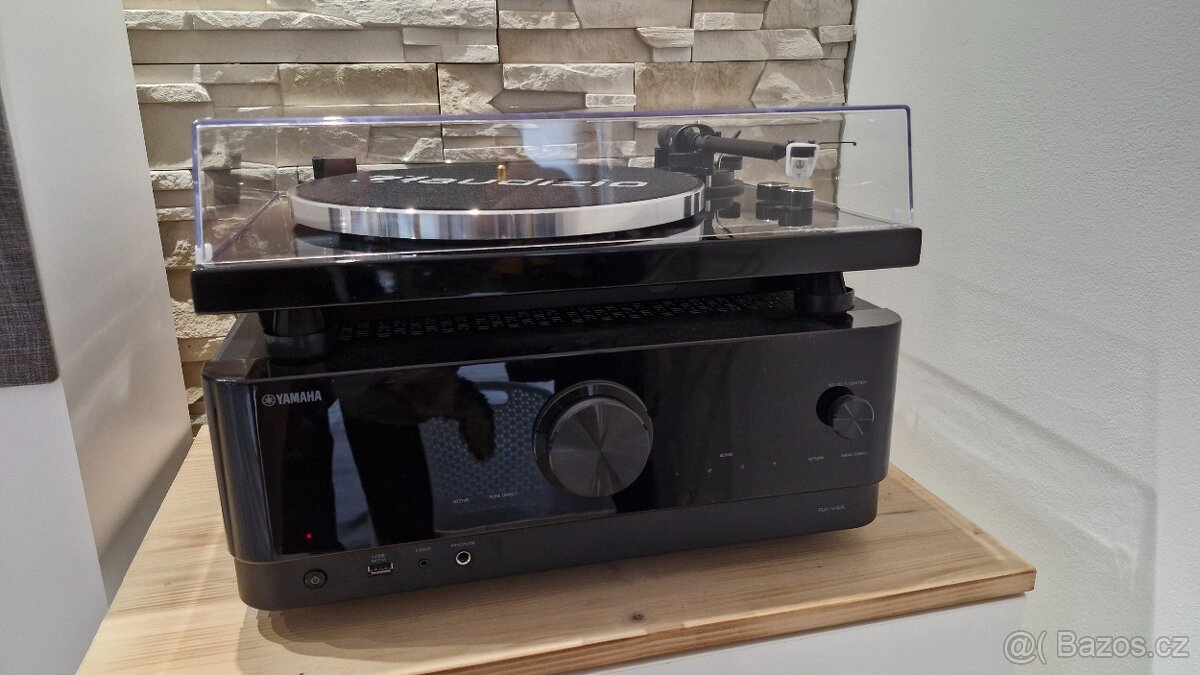 AV reciever Yamaha RX-V4A - 2