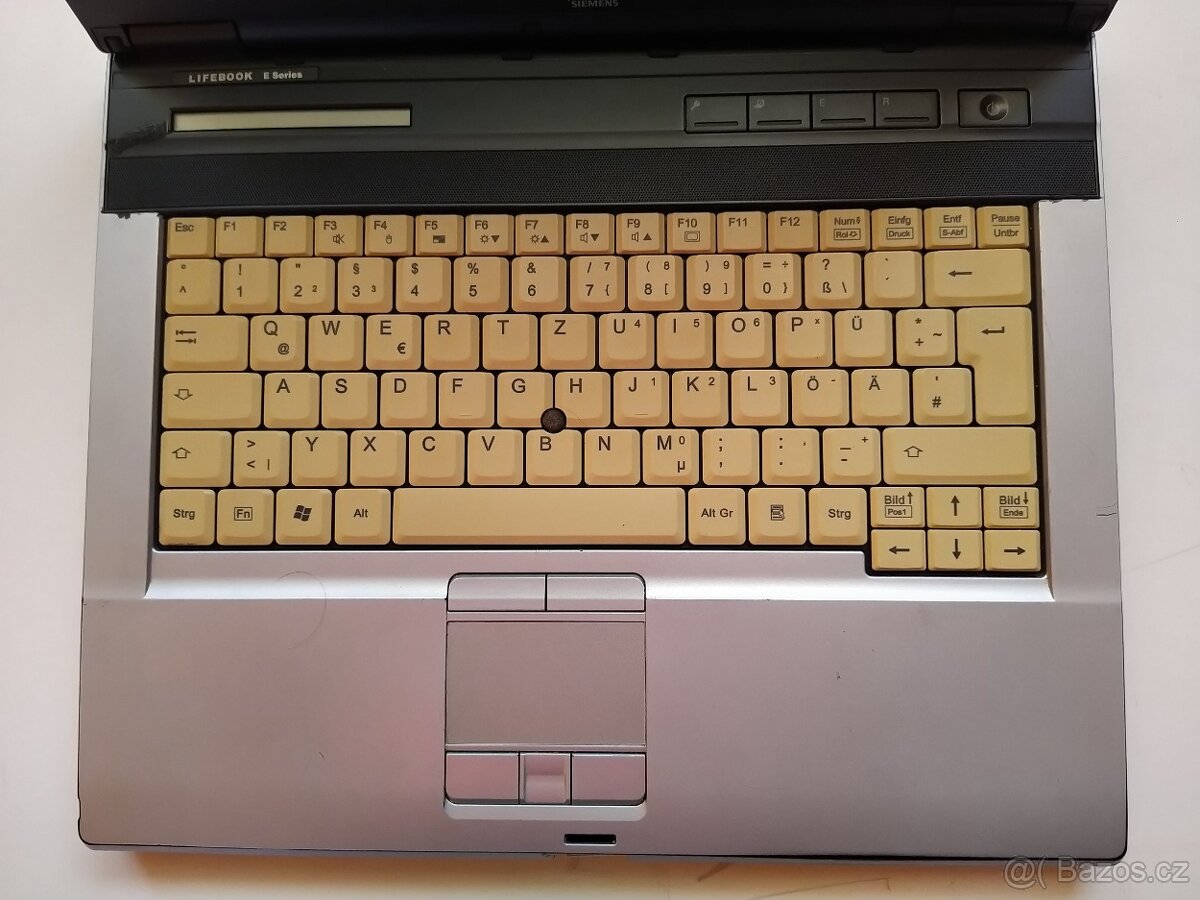 Fujitsu Siemens LifeBook E8310 - 2