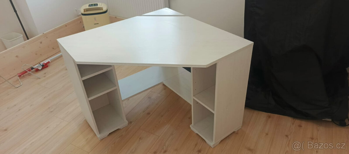 Prostorný rohový PC stůl s policemi (93x93 cm) - 2