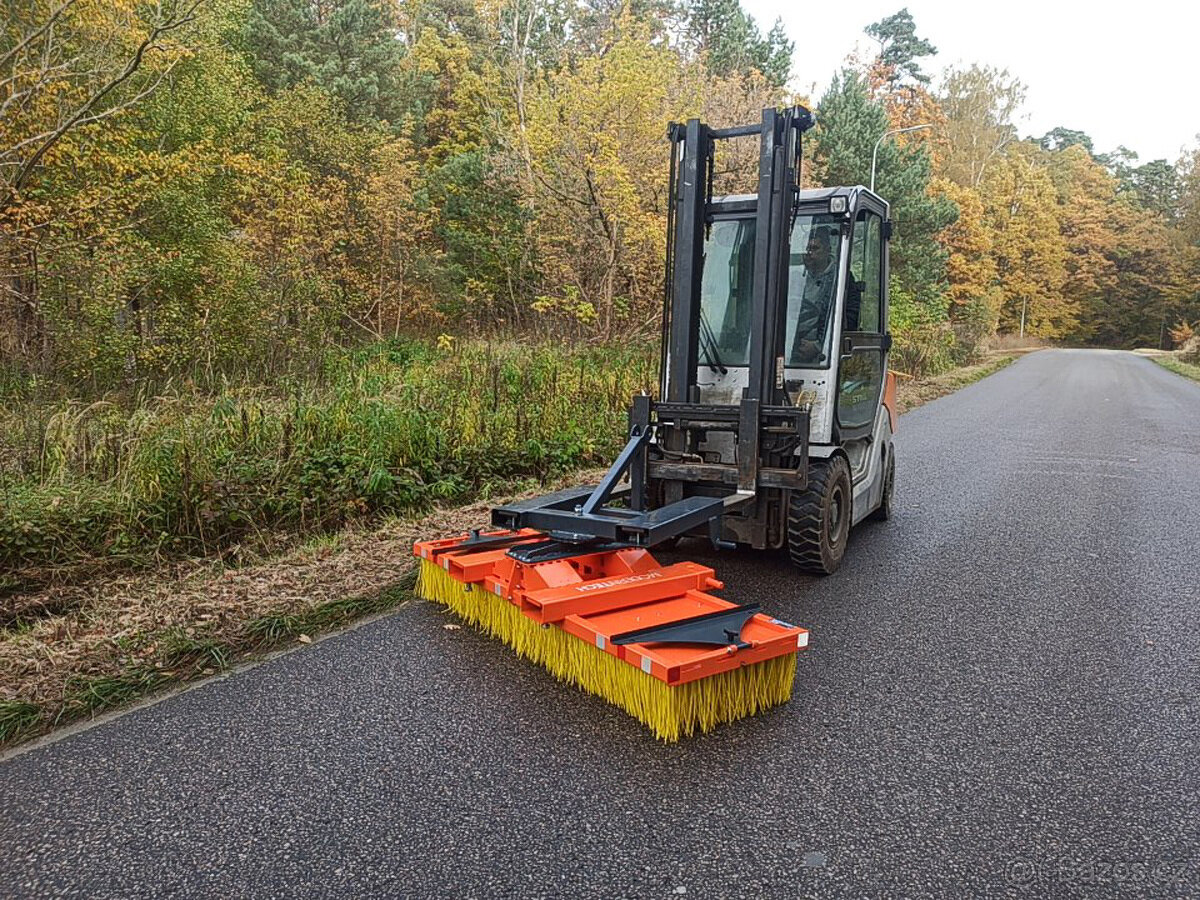 Nechanický zametač - 2