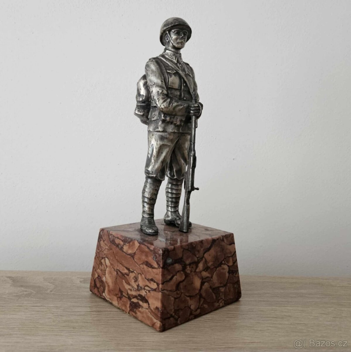 STAROŽITNÁ SOCHA LEGIONÁŘE - RARITA - 2