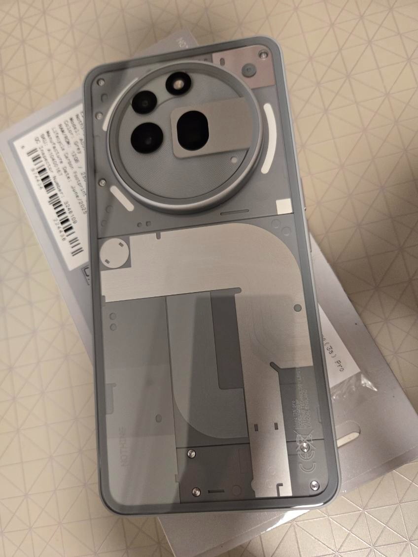 Nothing Phone 3a Pro, 12/256 GB - 2