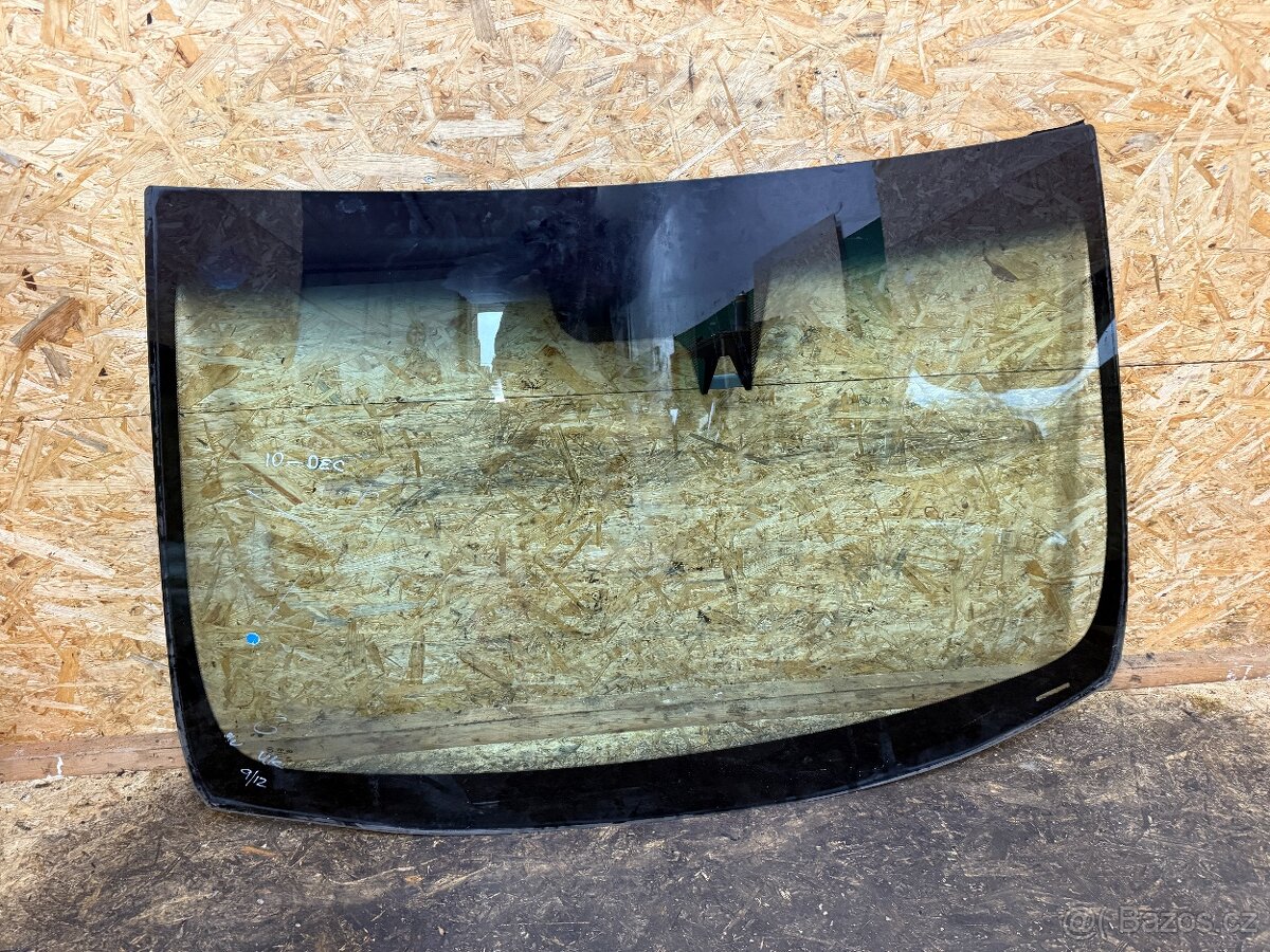 ČELNÍ OKNO HYUNDAI I40 2012 - 2