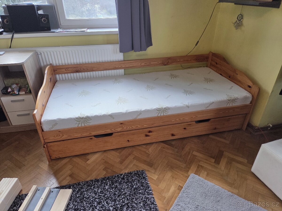 Postel masiv se šuplíkem/přistýlkou - 2
