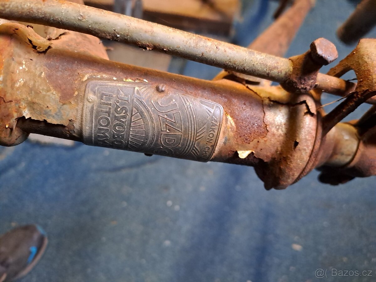 Torzo historického kola VZDOR J.Svoboda Litomyšl - 2