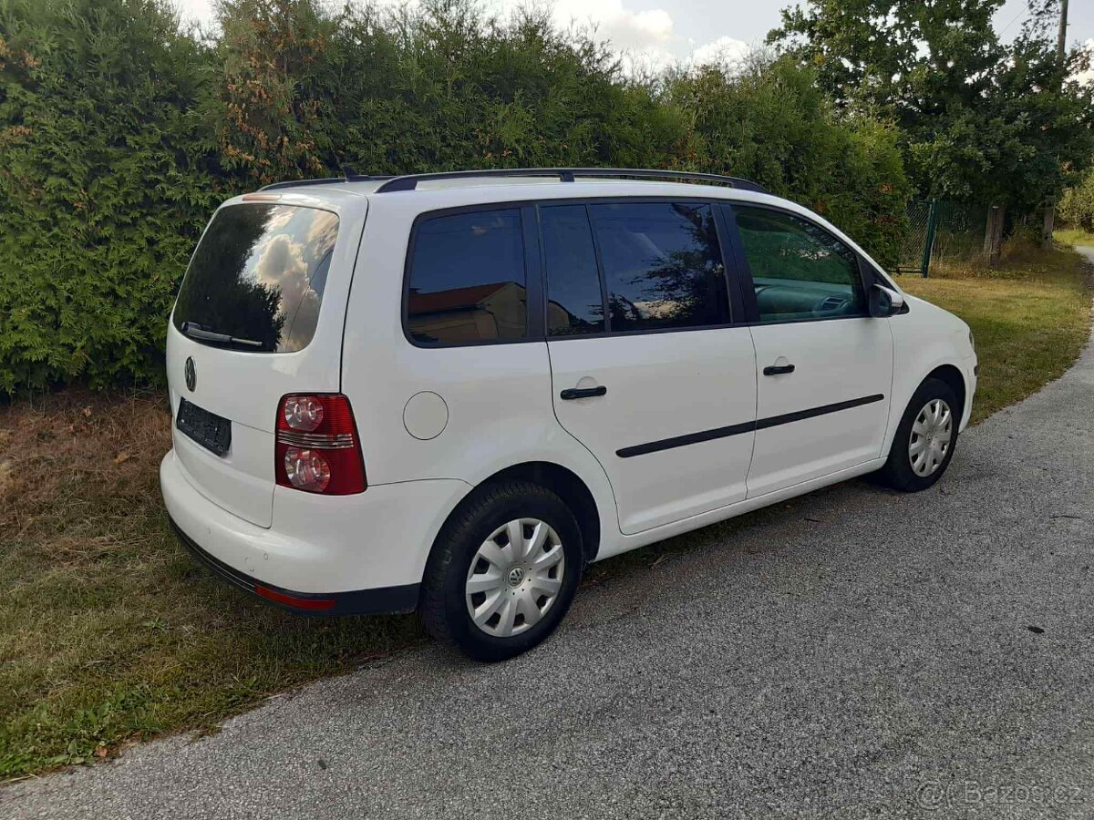 VW Touran 1.9 tdi 77kw -model 2010- 1.majitel - 2