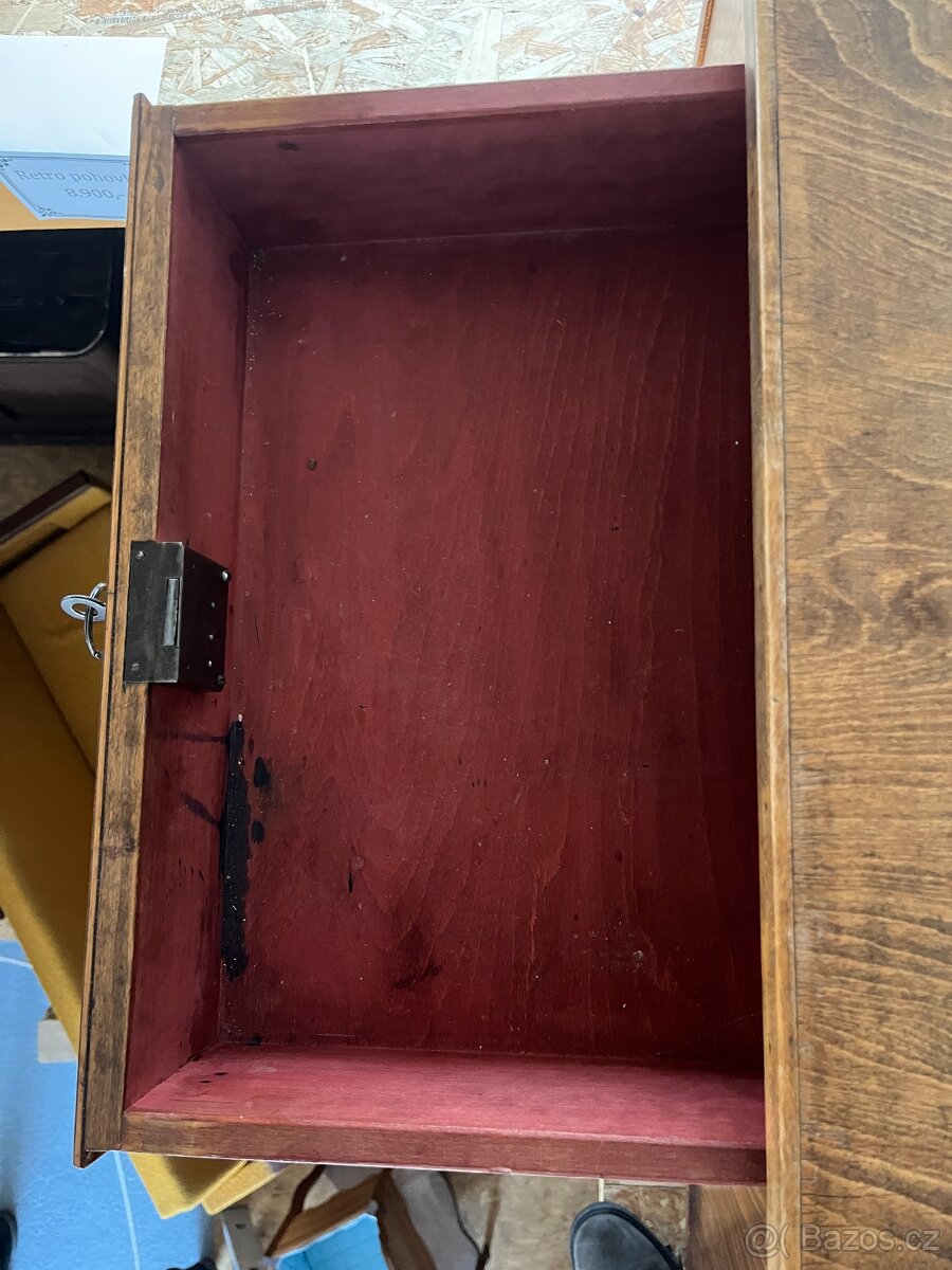 Starožitný psací stůl - 2