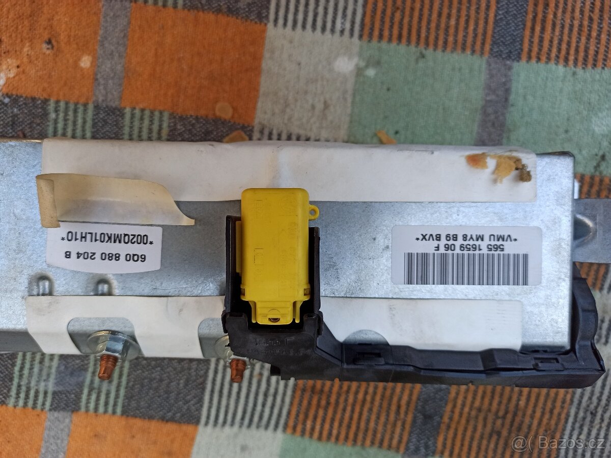 Prodám airbag spolujezdce Fabia 1 - 2