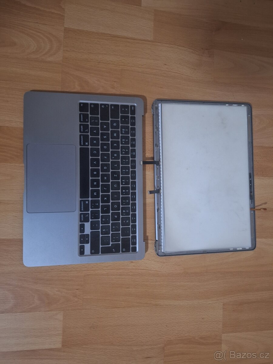 Mcbook Air 2020 i3 na dily - 2