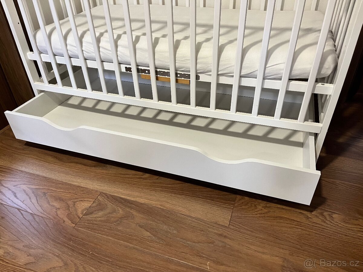 Dětská postýlka s úložným prostorem - 2
