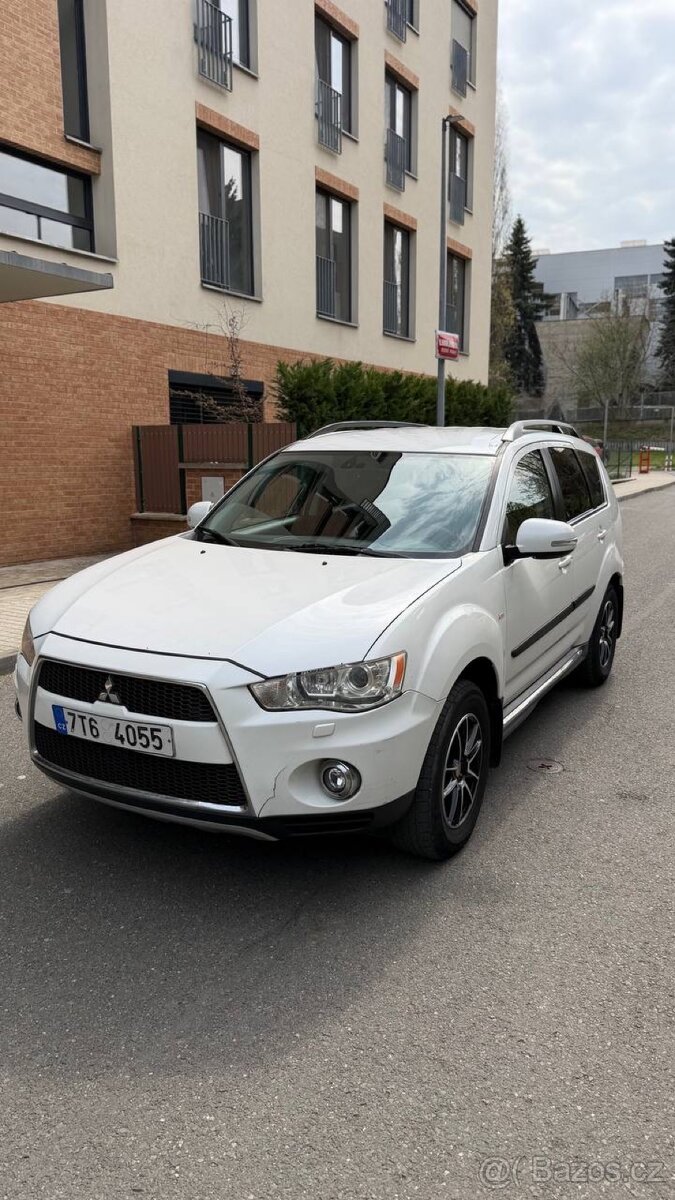 Mitsubishi Outlander 2.2d, automatic - 2