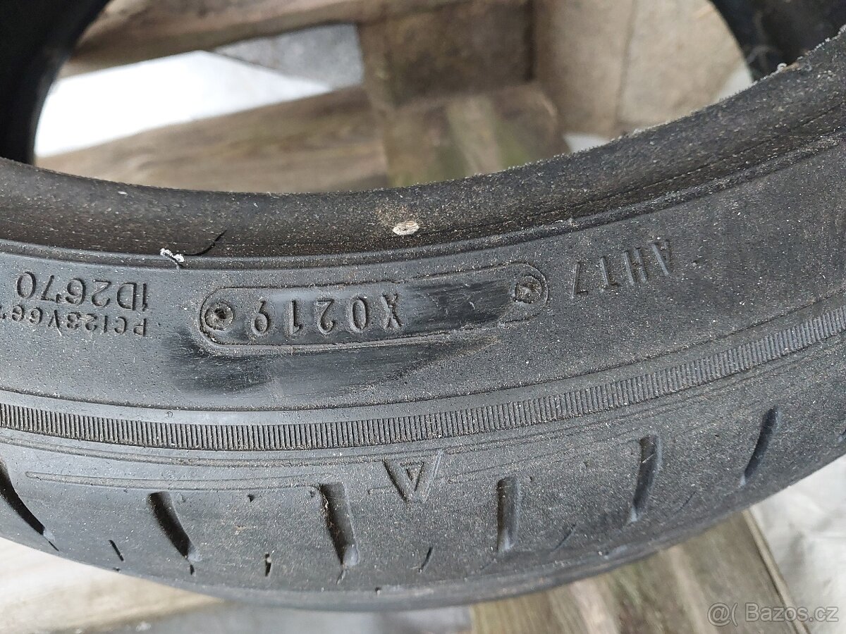 Faljwn 225/40R18 - 2