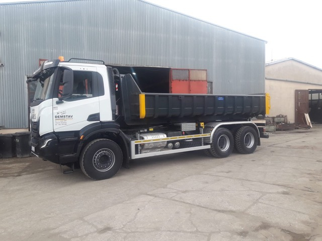 Kontejnerová doprava IVECO X-WAY 6x4 - 2