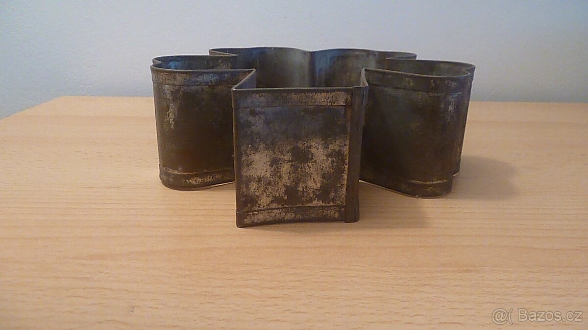 stará forma na dort/piškot čtyrlístek - 2