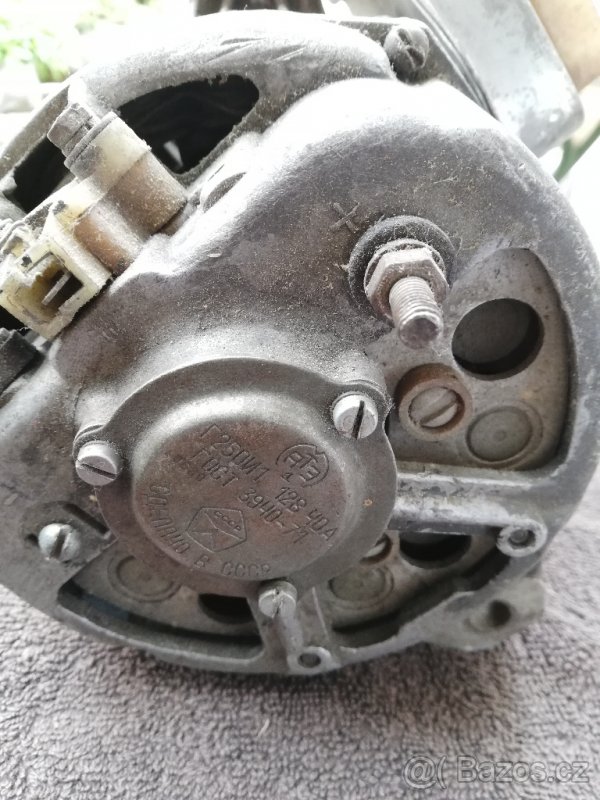 Alternátor+regulátor - 2